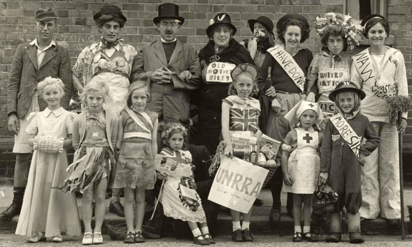 1945-VJ Day party in Henry St, Katesgrove Reading
