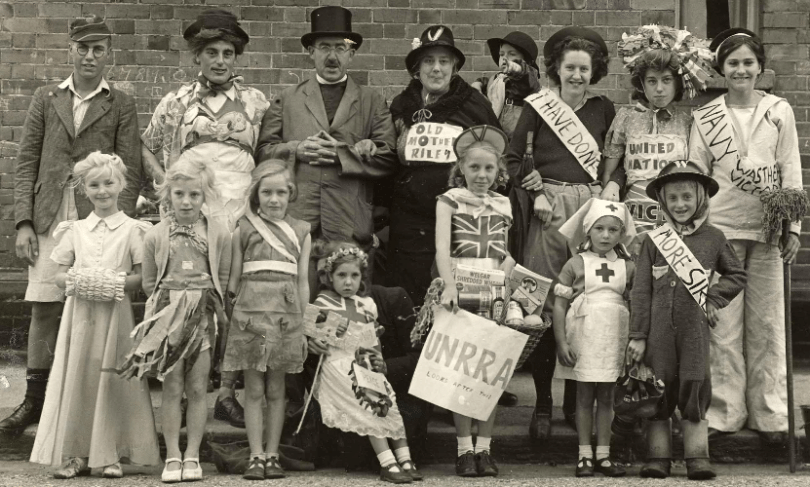 1945-VJ Day party in Henry St, Katesgrove Reading