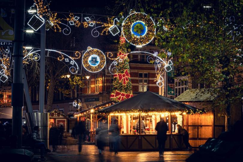 Christmas market and lights on Broad Street