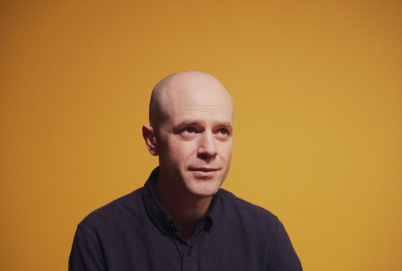 David Elms Describes A Room