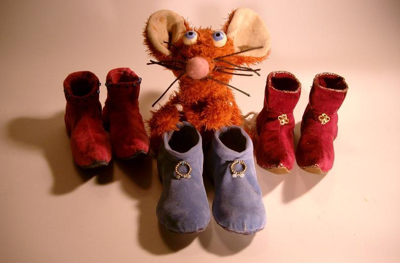 The Elves & The Shoemaker