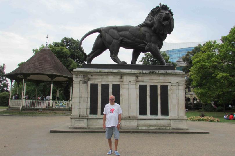 Walk leader in front of Maiwand Lion