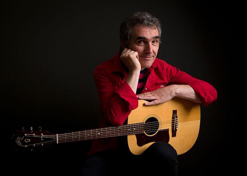 Jez Lowe plays 'Readifolk at Home on 2nd May