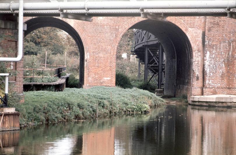 Horseshoe Bridge on Kennet & Avon canal