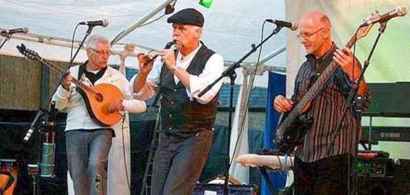 Scarecrow play Readifolk on 20th March