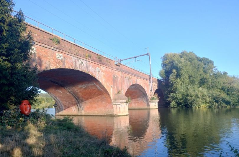 Goring bridge