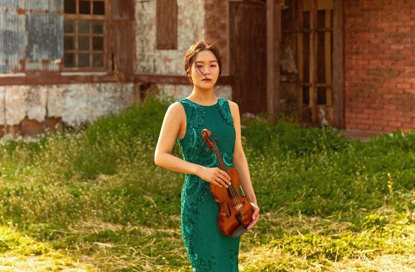 Esther Yoo