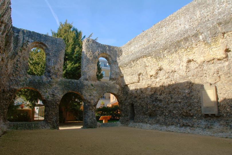 Ruined chapter house at Reading Abbey