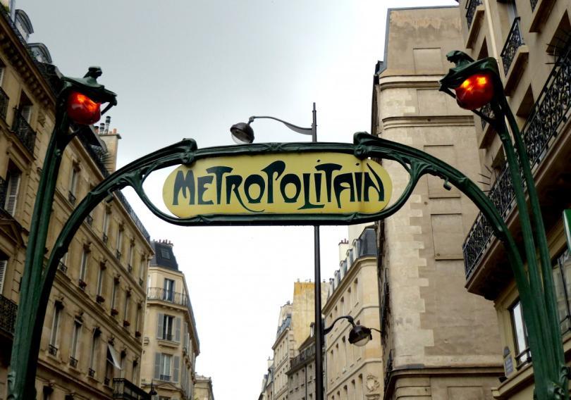 Paris Metro sign