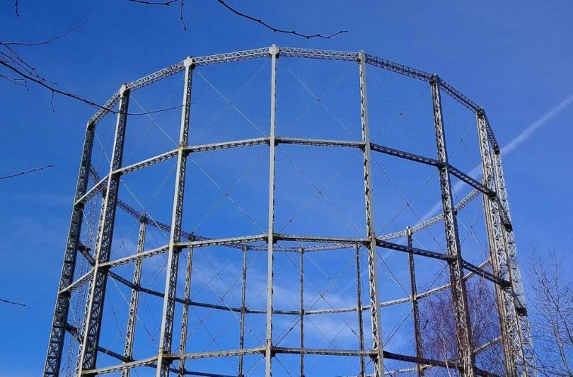 Reading's Gas Holder before its demolition