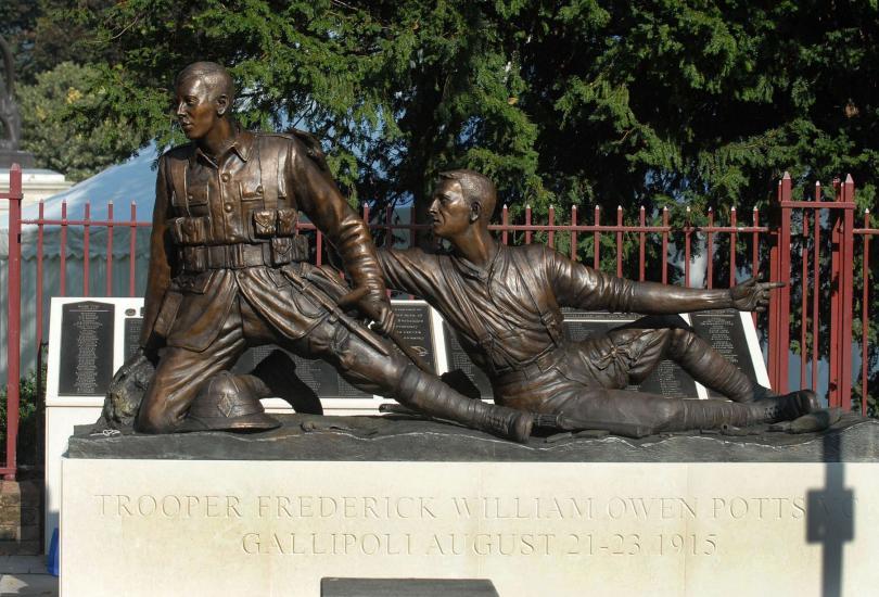 Trooper Potts statue in Reading