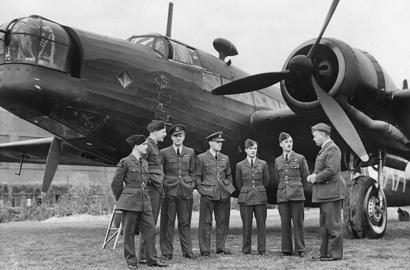 Vickers Wellington Aircraft with crew during the Second World War