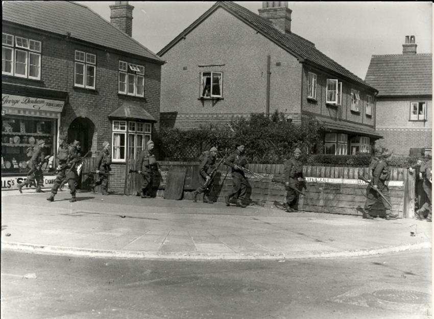 Reading Museum photo taken during 1942-Battle of Tilehurst exercise