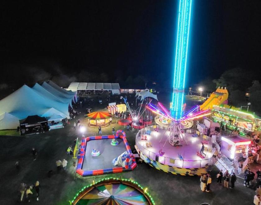 Aerial photo of Burghfest 2022 by night (reduced fairground in 2026)