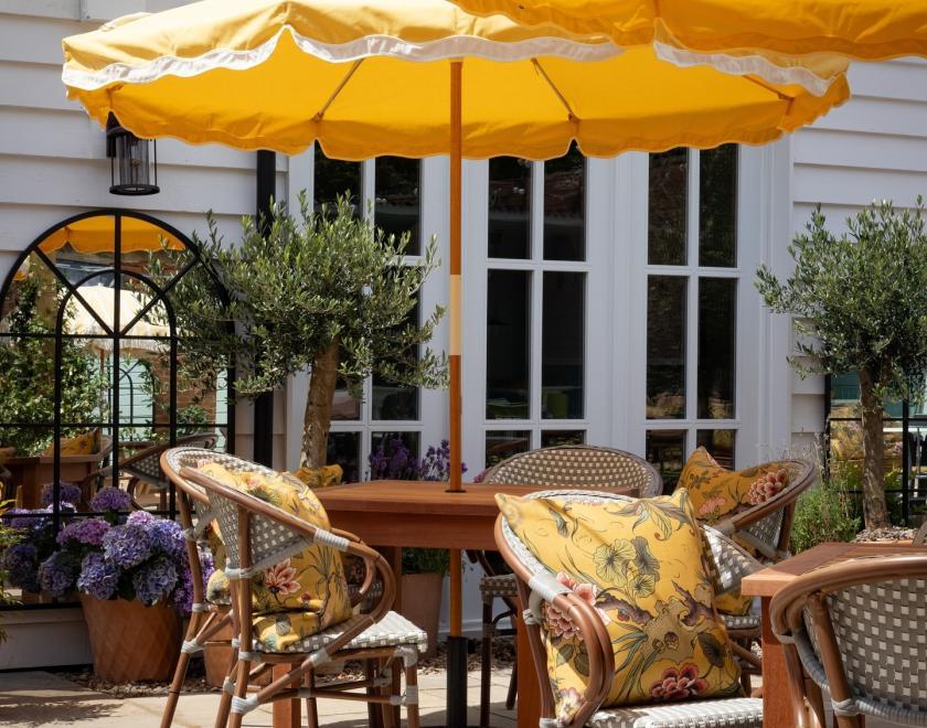 Outside dining area at The Rising Sun Inn, Reading