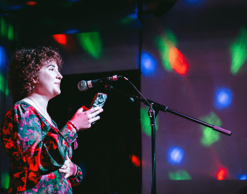 Cabaret performer at Howling @ The Moon