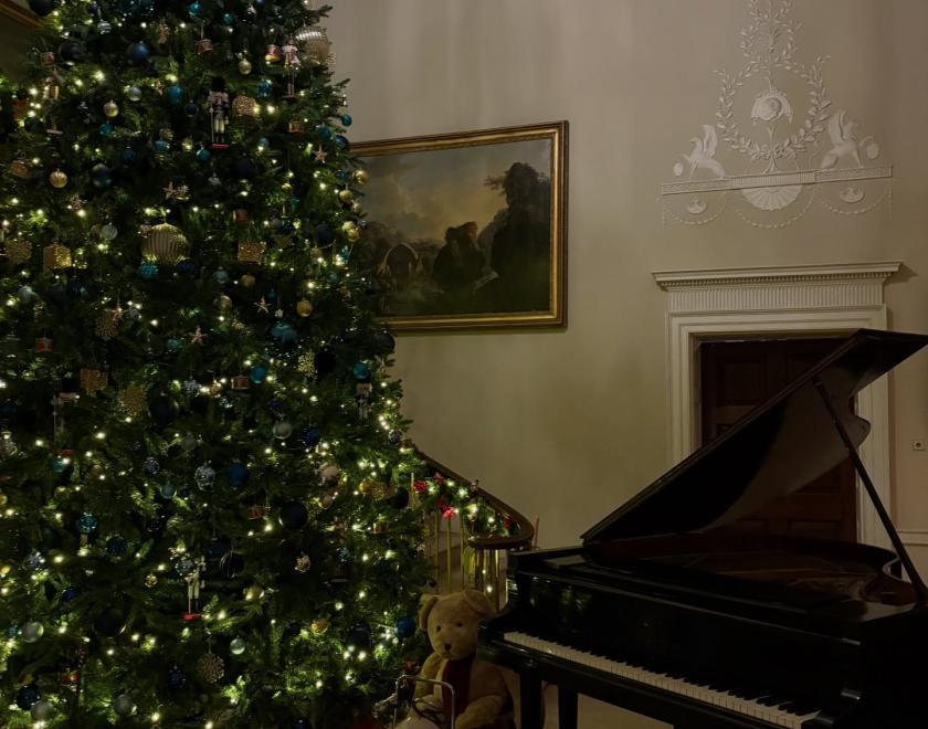 The Enchantment of Ballet: Christmas at Basildon Park