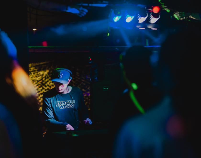 Breaking Bass Christmas Showdown