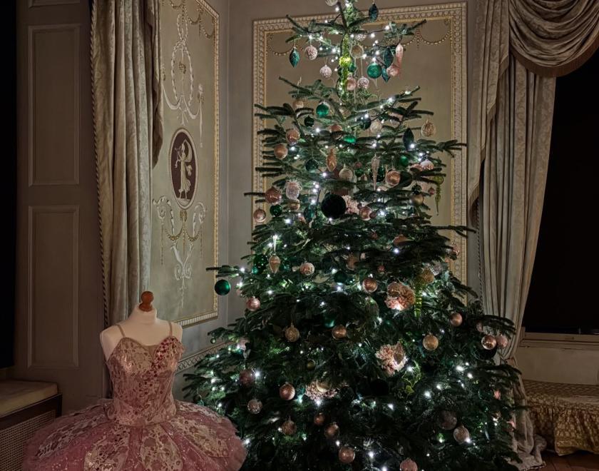 The Enchantment of Ballet: Christmas at Basildon Park