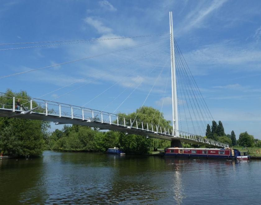 Christchurch pedestrian bridge in Reading