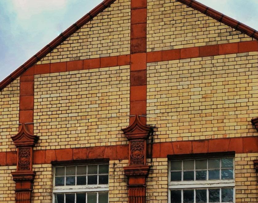the pattered brickwork of the Cox and Wyman print works - now demolished