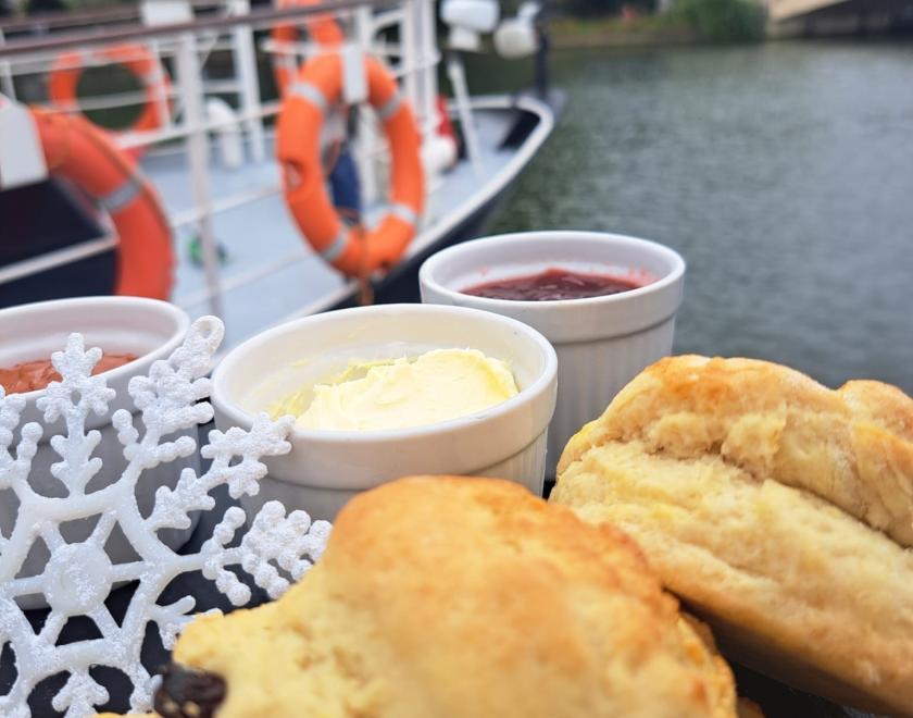 festive cream tea