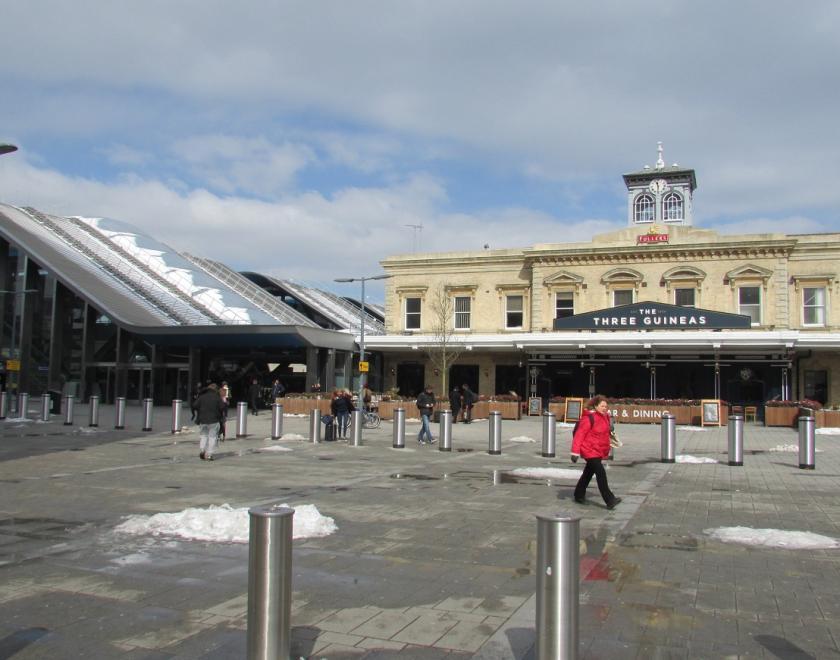 5 Generations of Reading Railway Station
