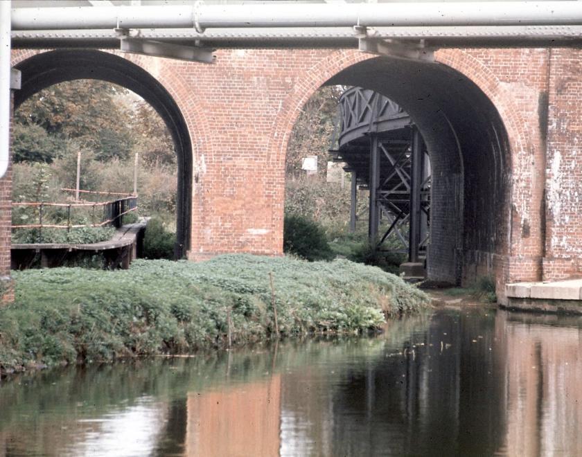 Horseshoe Bridge on Kennet & Avon canal