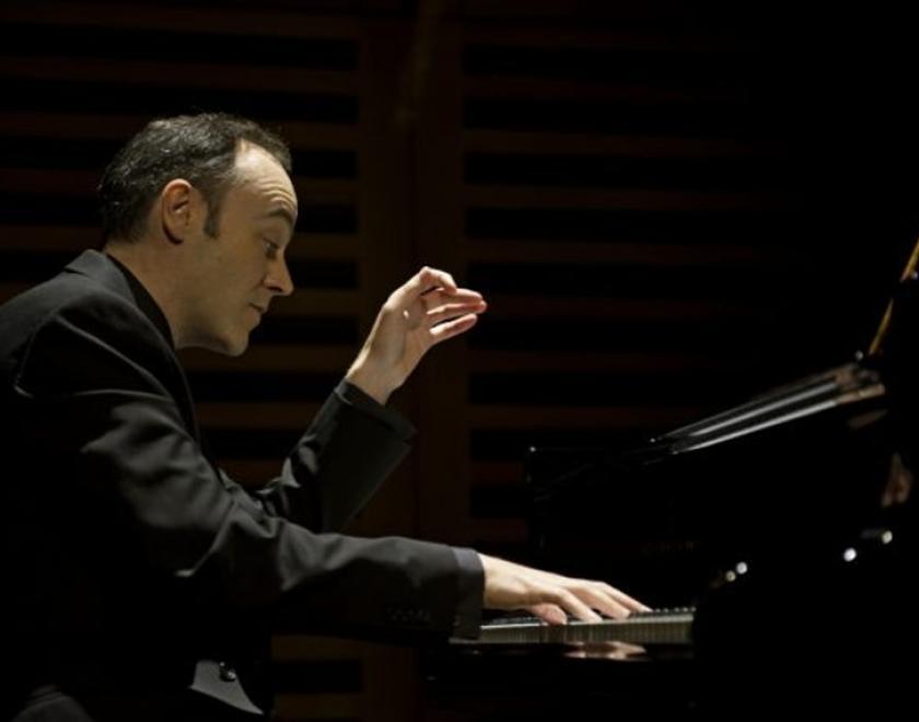 Leon McCawley playing piano