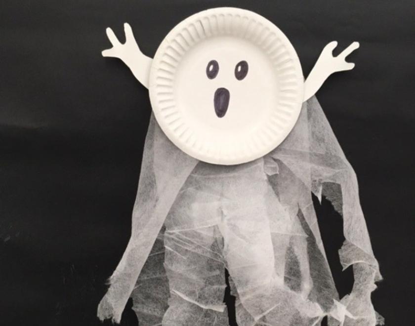 picture of a paper plate ghost