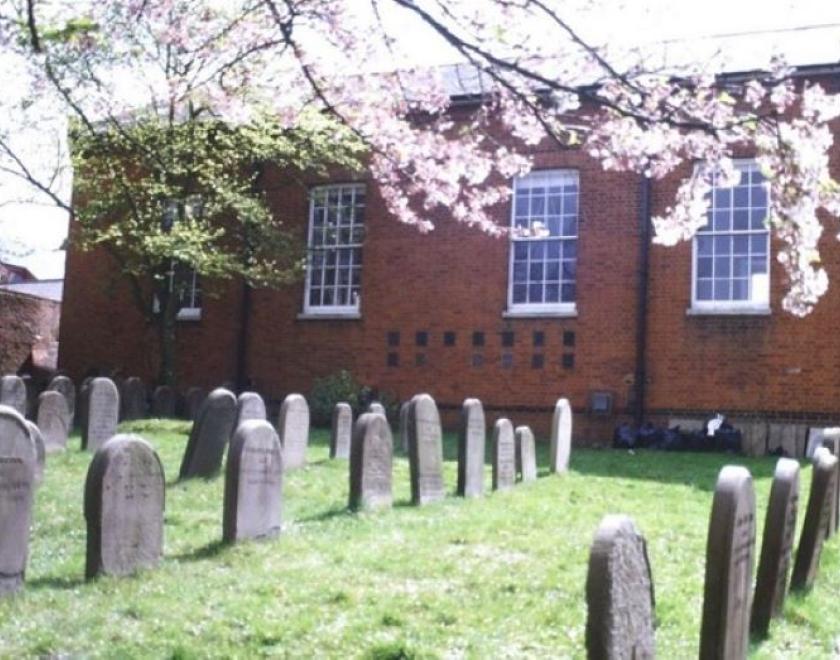 Friends Meeting House and burial ground in Reading