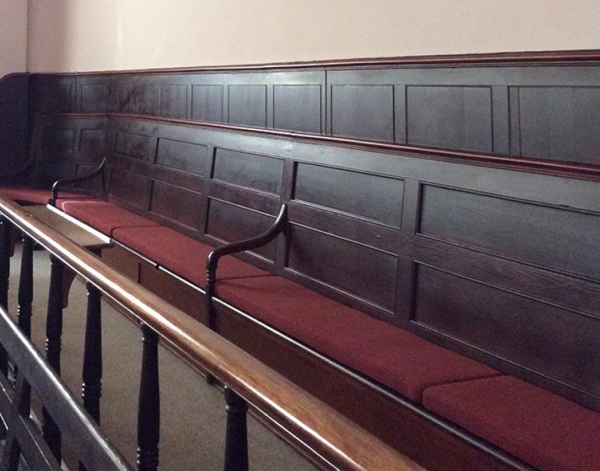 pews at Reading Quaker Meeting House and Burial-ground