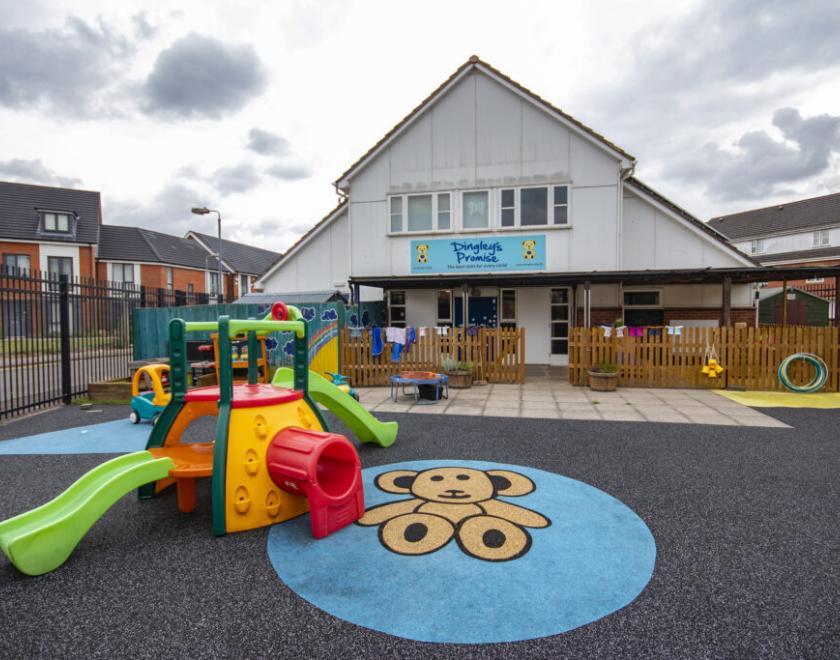 Reading DP Kennet Walk Center Slider