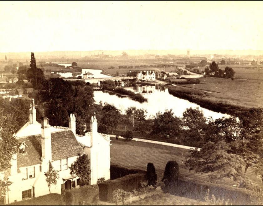 Caversham Bridge from St Peter's Hill