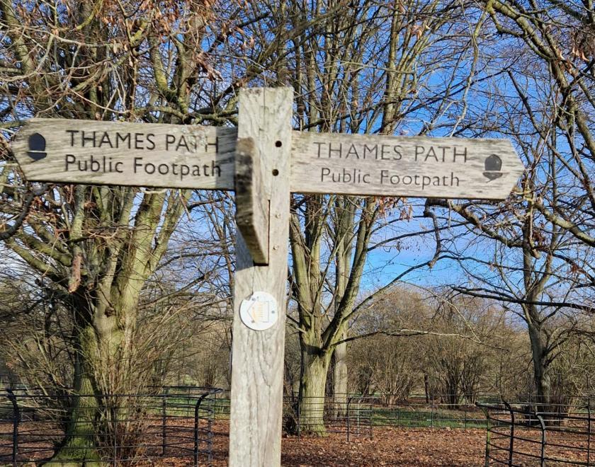 Thames Path National Trail Reading to Goring