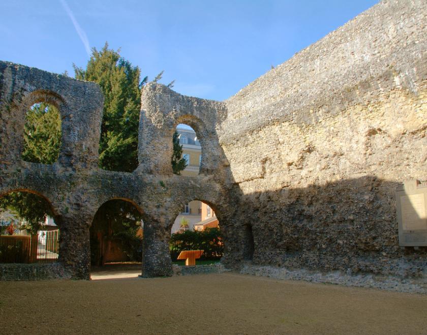 Chapter house at Reading Abbey