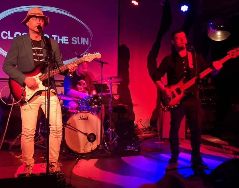 Band Close To The Sun on stage
