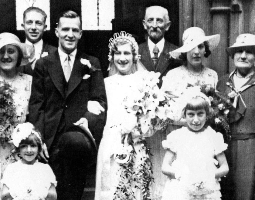 1930s wedding - bride, groom and immediate family