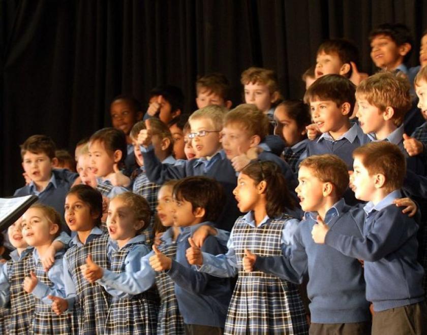 children's choir singing at Woodley Festival of Music & Arts 