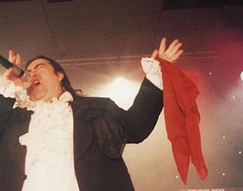 Pete Rossi as Meat Loaf, performing with is band at The Flowing Spring