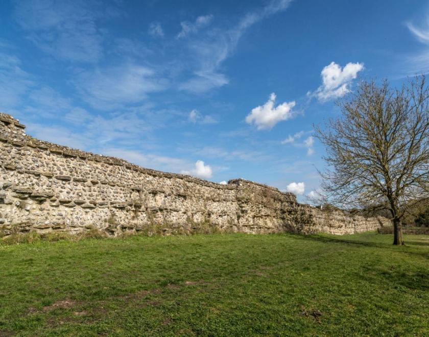 Ruins of roman walls at Silchester