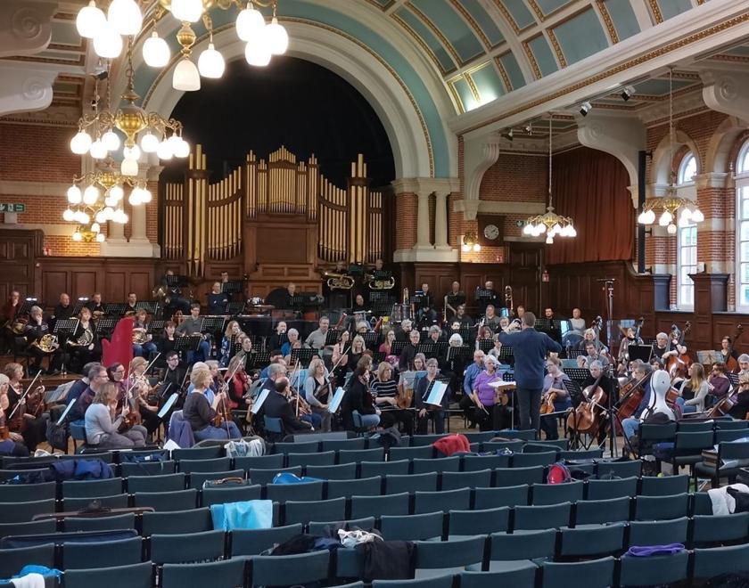 West Forest Sinfonia practicing in the Great Hall, University of Reading
